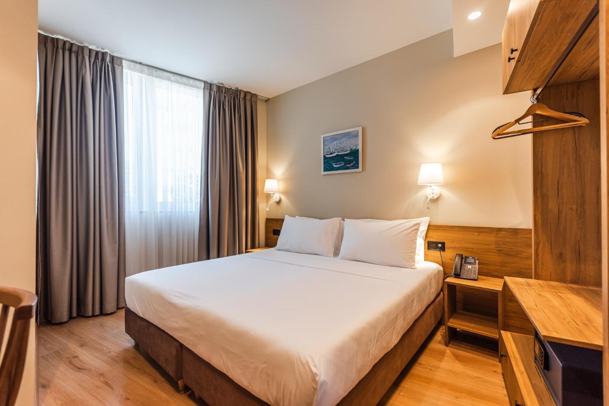 Aragosta Hotel Durrës Eksteriør billede