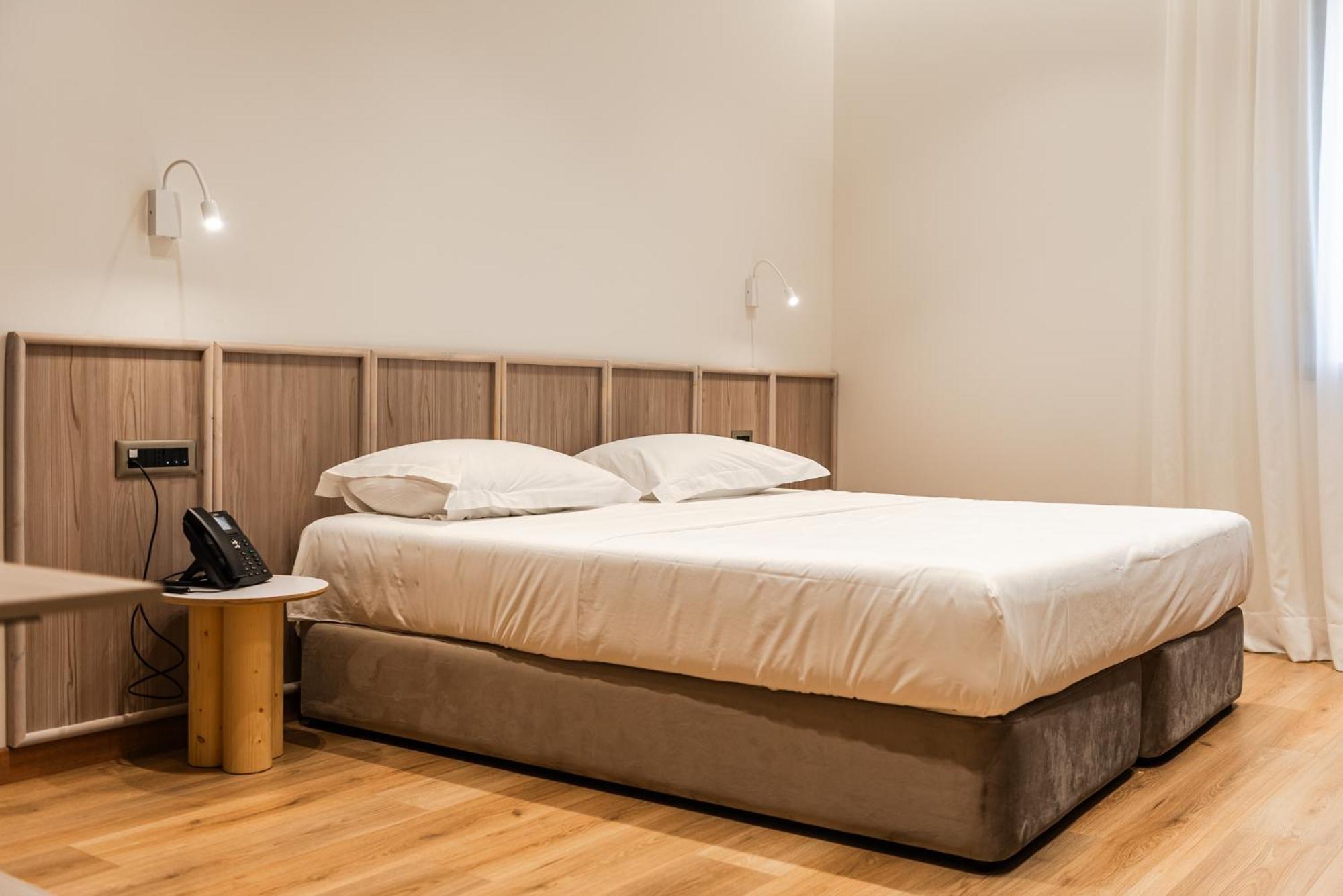 Aragosta Hotel Durrës Eksteriør billede