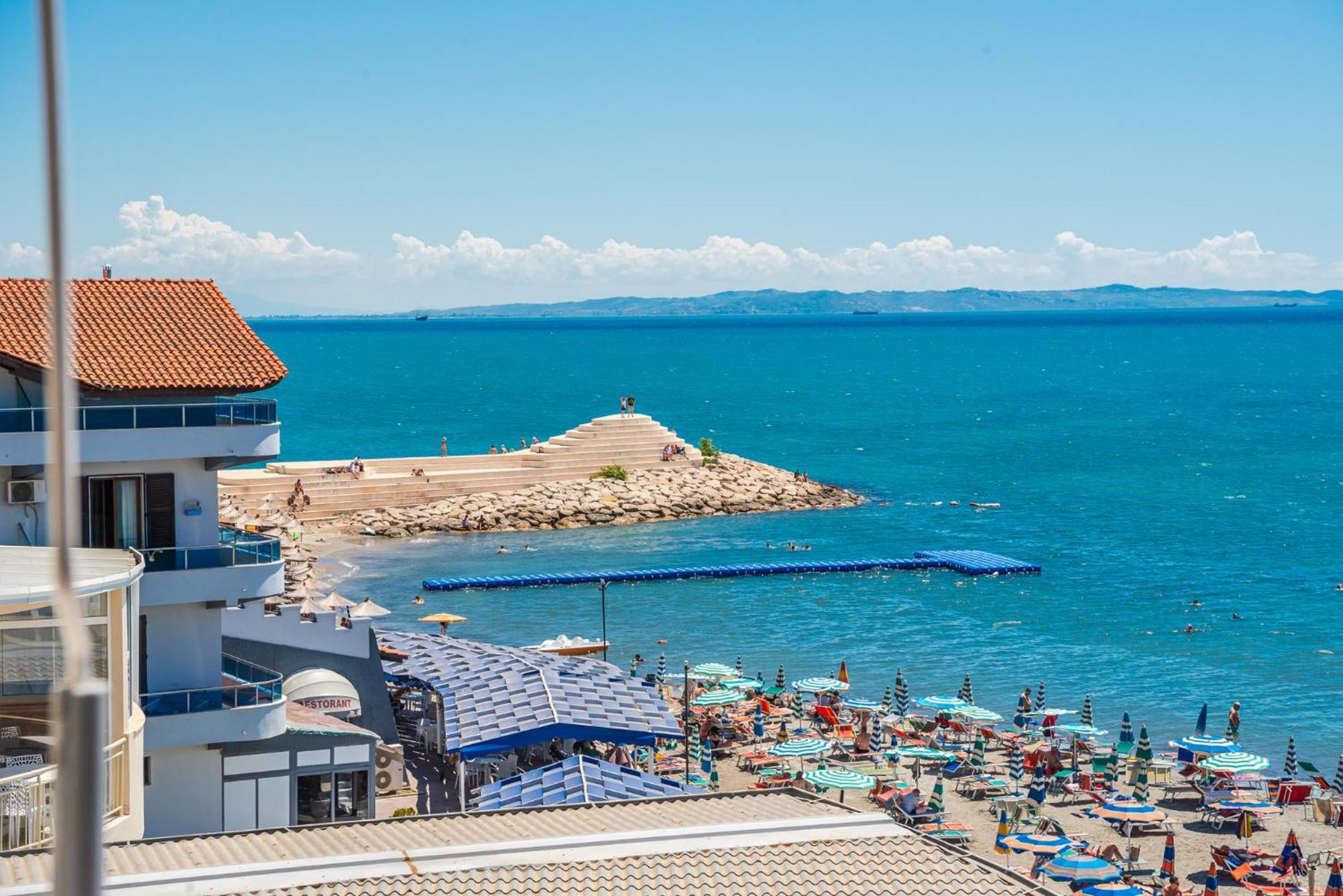 Aragosta Hotel Durrës Eksteriør billede