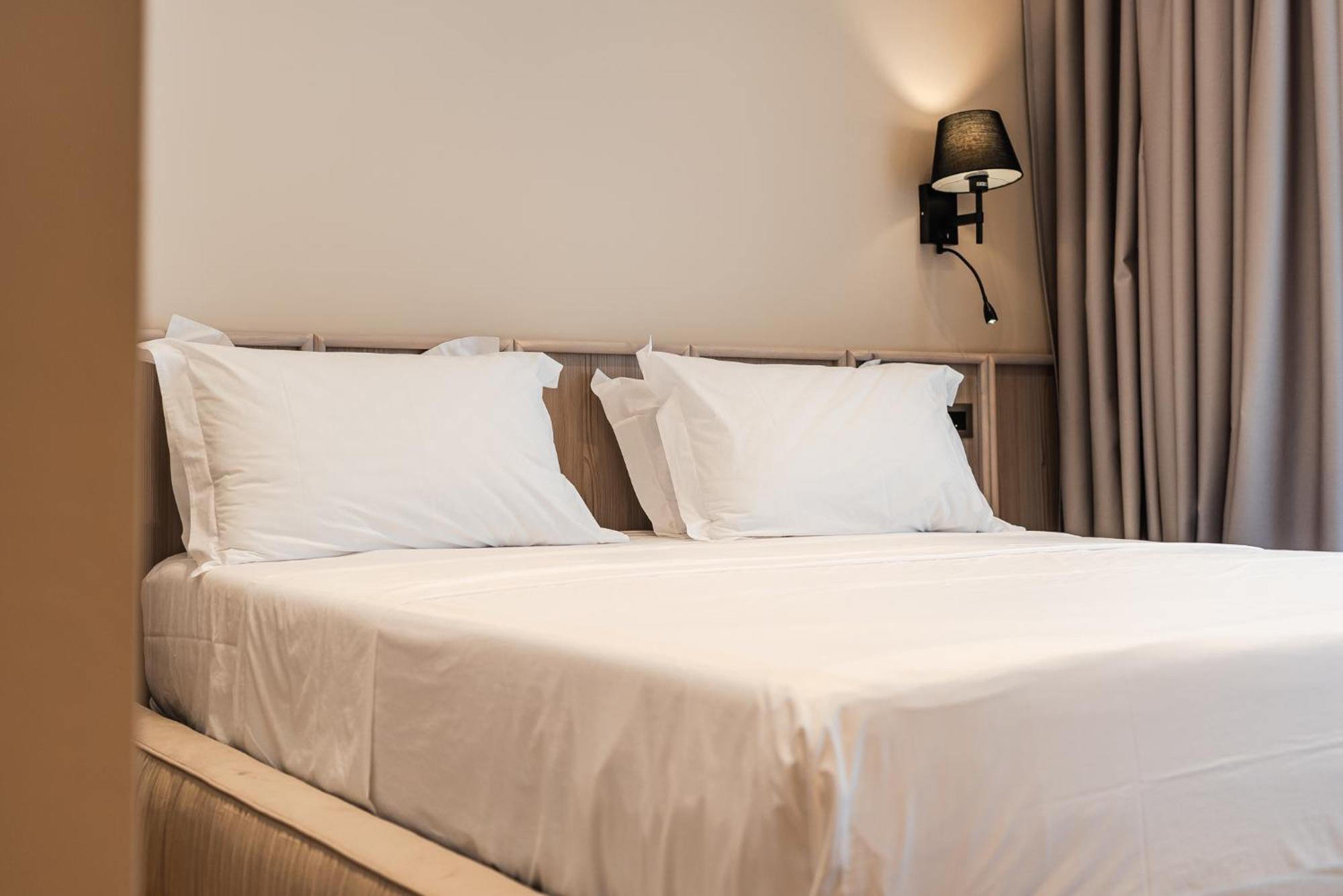 Aragosta Hotel Durrës Eksteriør billede