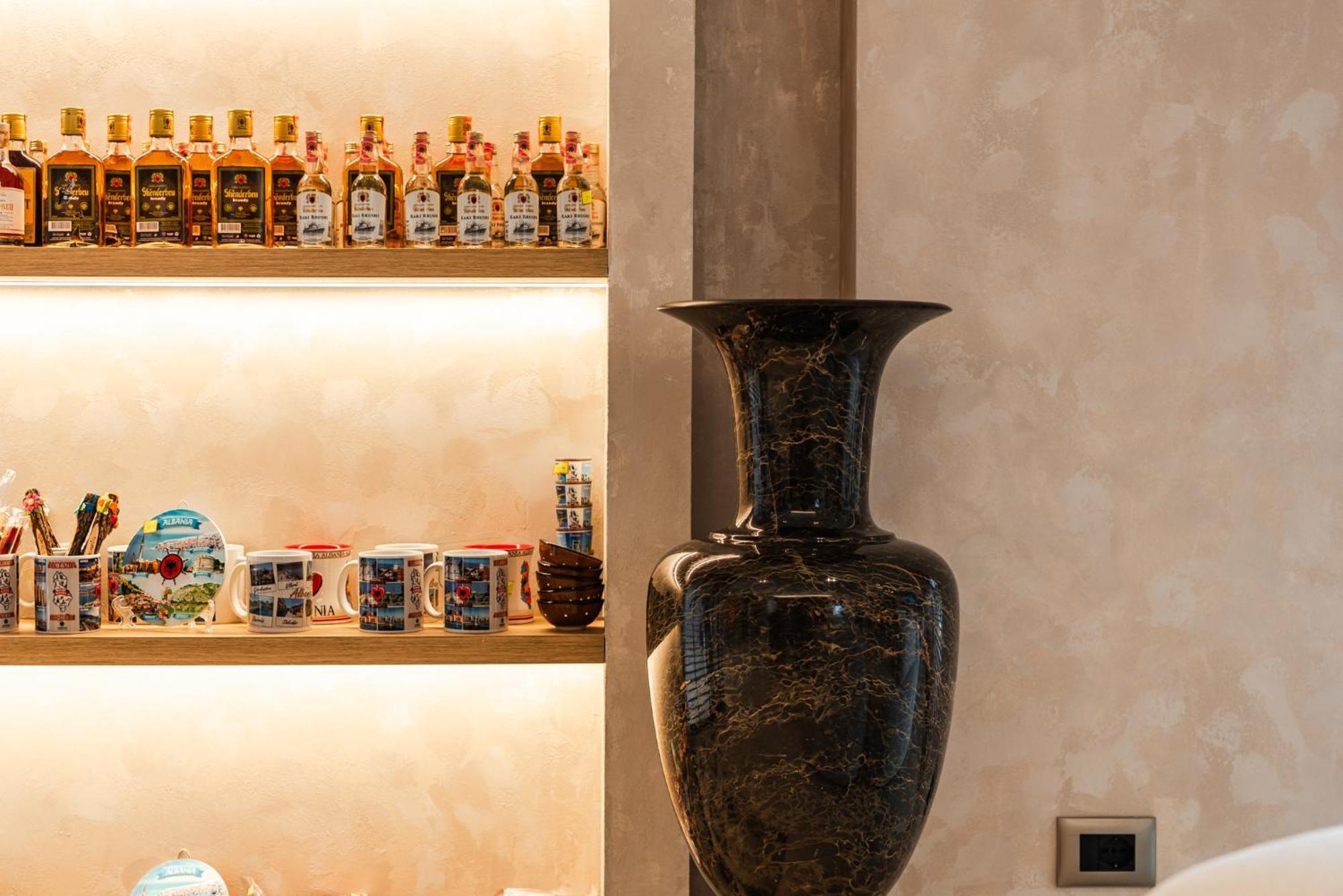 Aragosta Hotel Durrës Eksteriør billede